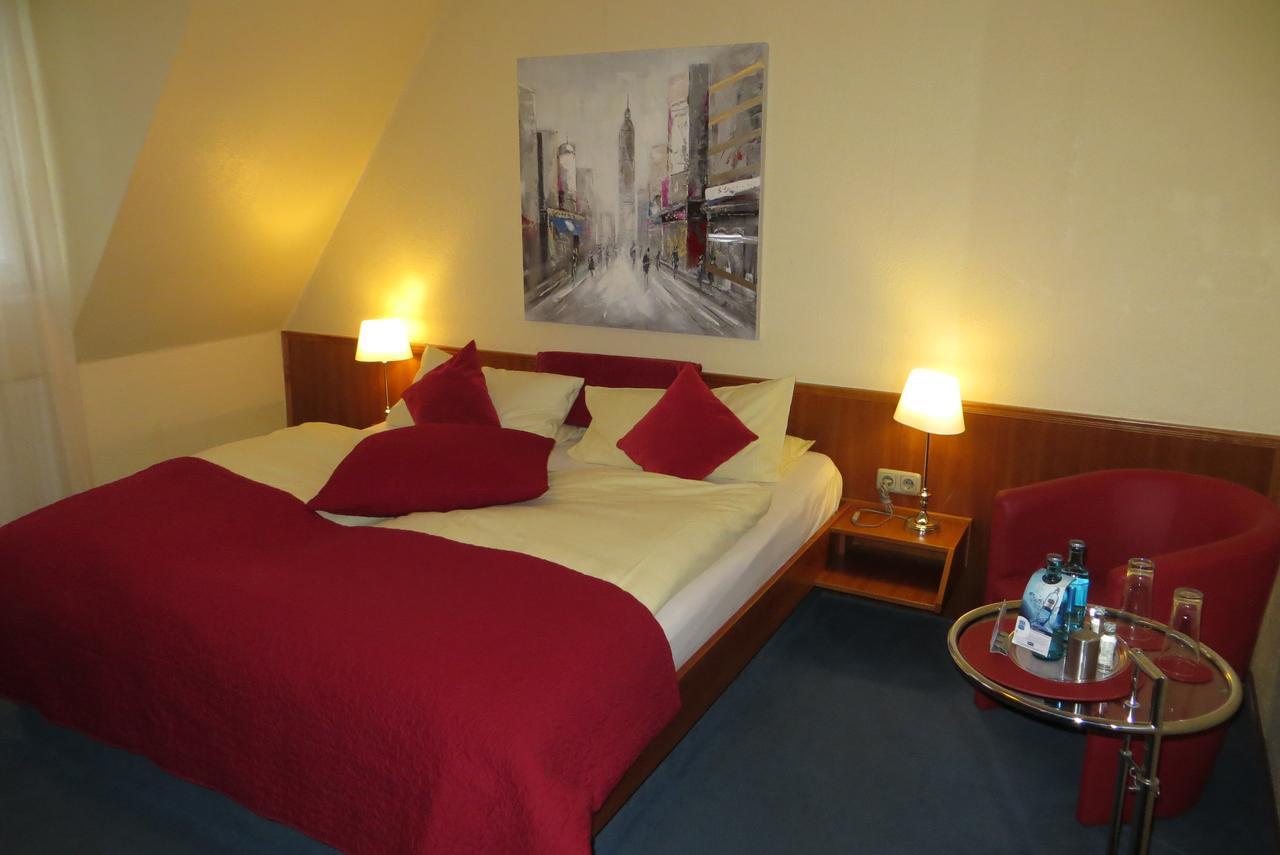 Burghotel Muenzenberg Экстерьер фото