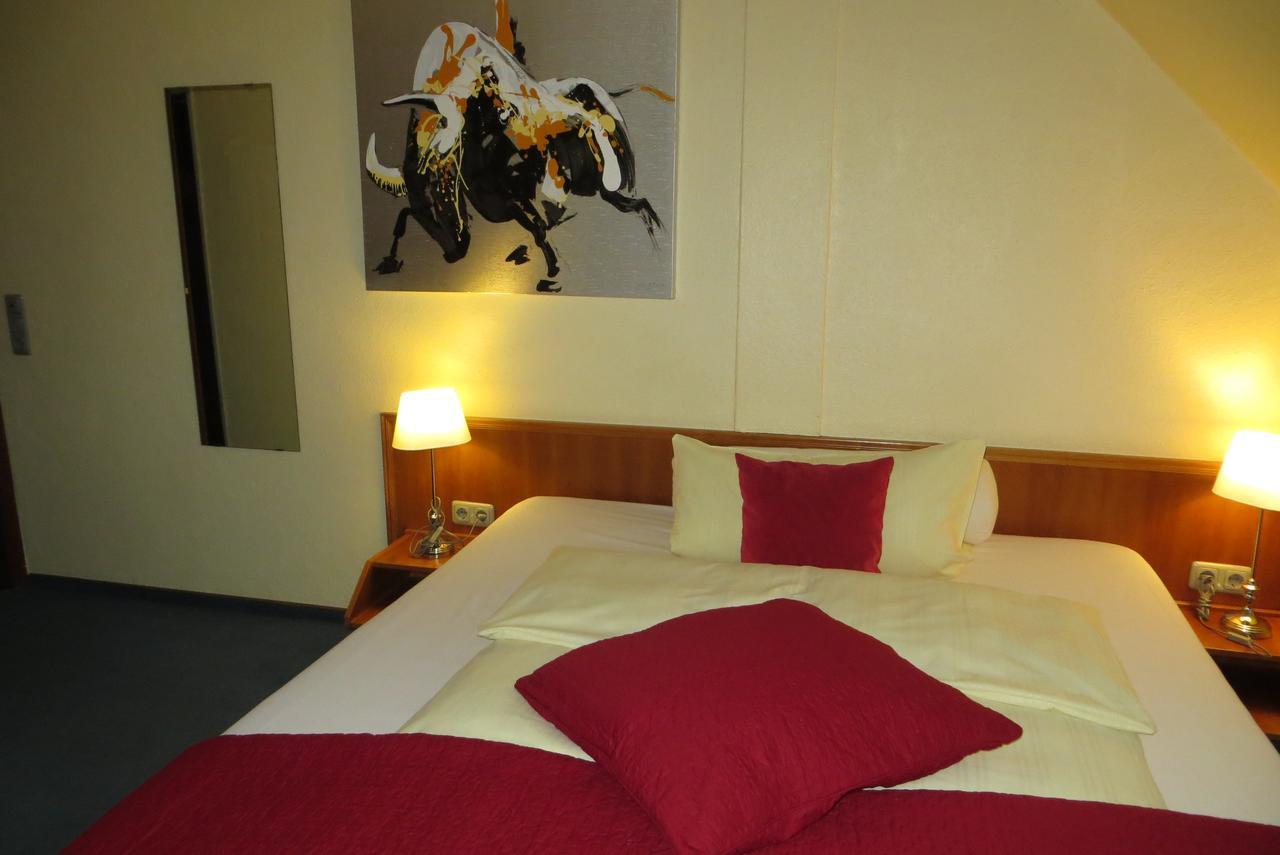 Burghotel Muenzenberg Экстерьер фото
