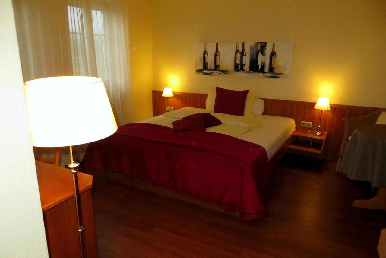 Burghotel Muenzenberg Экстерьер фото