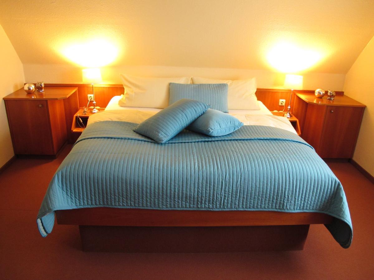 Burghotel Muenzenberg Экстерьер фото